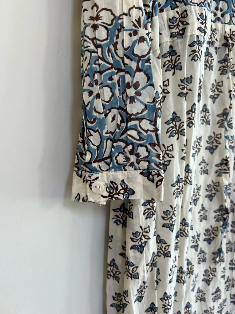 Maison Hotel Justine Floral Button Up Cotton Robe Dress in Ecru White + Blue, S - Picture 6 of 13